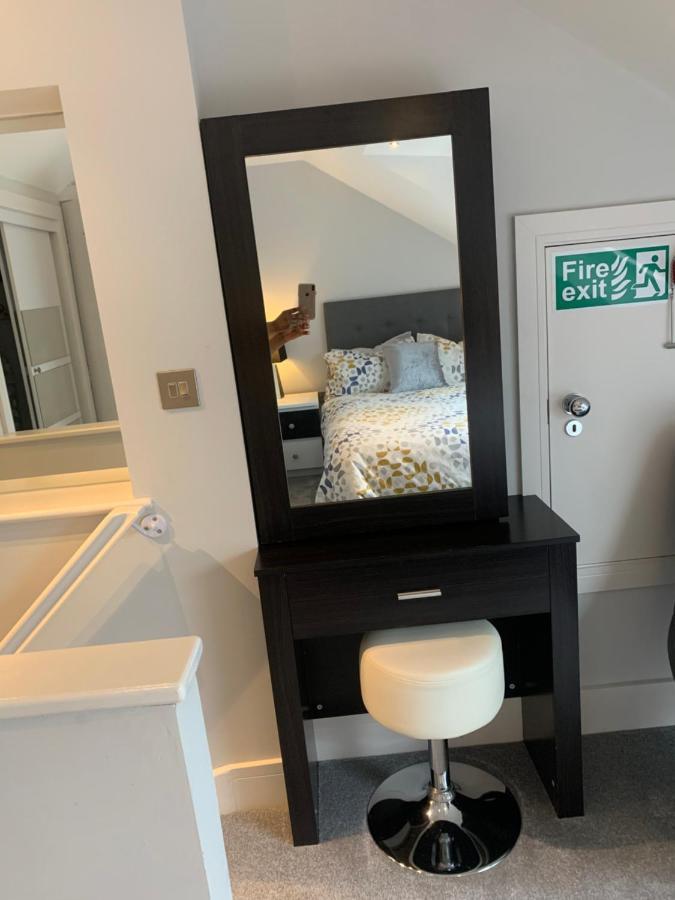 Cosy Beautiful One Bedroom Flat Доркинг Экстерьер фото